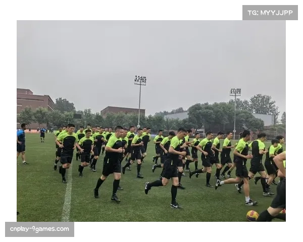 中国足协将于2月26日至3月1日在深圳举办中超赛季前裁判人员培训班